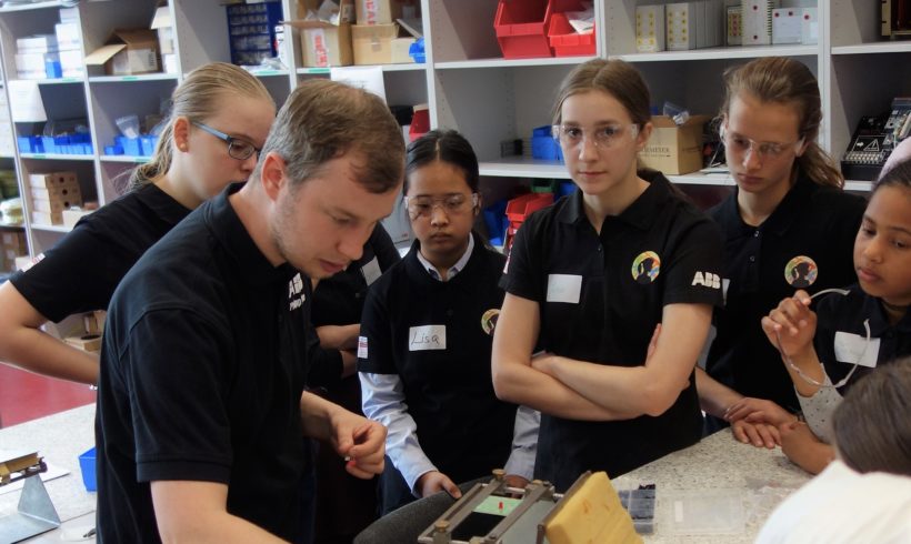 Girls‘ Day im ABB Ausbildungszentrum Girls‘ Day im ABB Ausbildungszentrum
