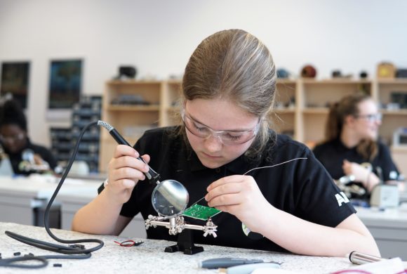 Girls‘ Day 2019 bei ABB und Stadler Girls‘ Day 2019 bei ABB und Stadler