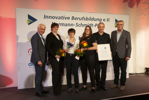 Hermann-Schmidt-Preis für girlsatec Hermann-Schmidt-Preis für girlsatec
