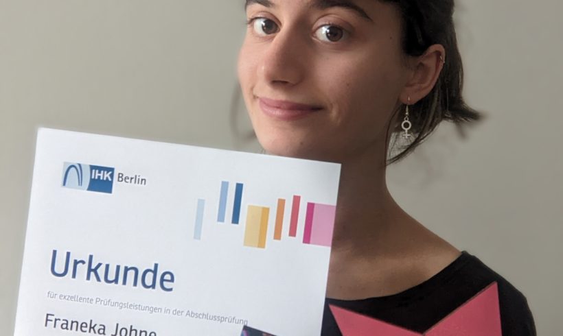 Ausgezeichnete Mechatronikerin! Ausgezeichnete Mechatronikerin!